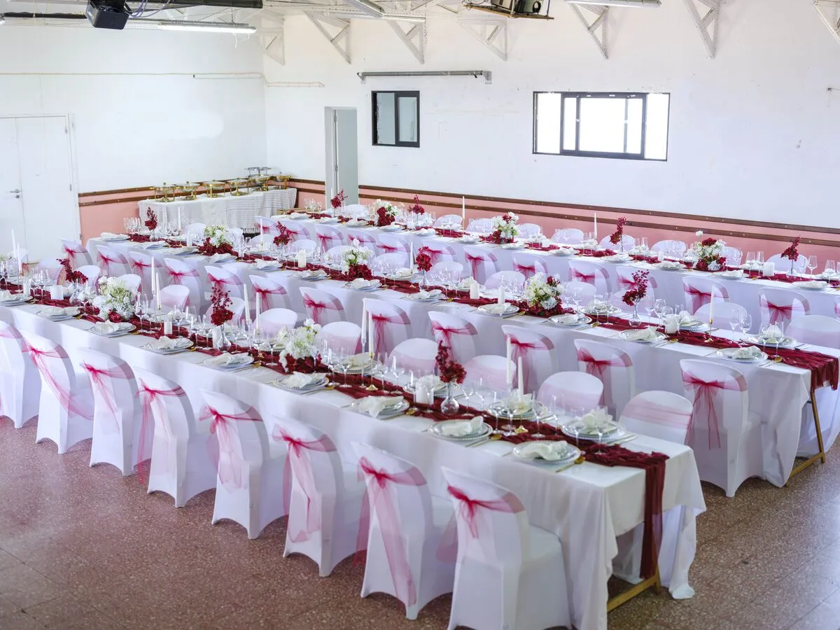Casamento · sala em bordeaux